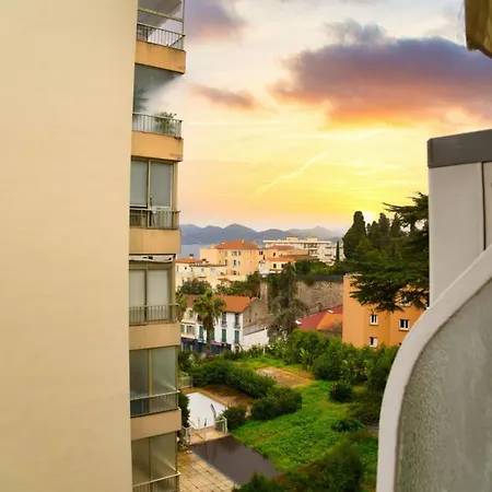 B020- Elegante Et Lumineux A Deux Pas Plages Et Centre Apartament *